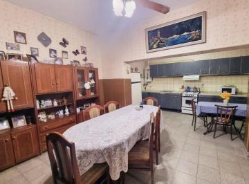 PH · 75m² · 3 Ambientes · Venta Casa Interna 2 Dorm., Patio. Echesortu
