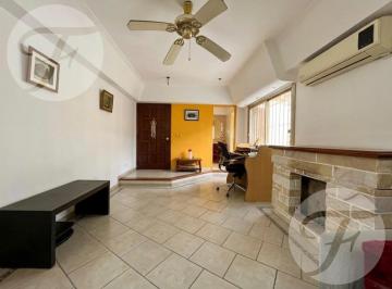 Casa · 189m² · 4 Ambientes · 2 Cocheras · Casa 4 Ambientes - Isidro Casanova