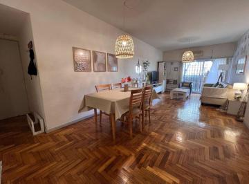 Departamento · 75m² · 3 Ambientes · 1 Cochera · Venta 3 Ambientes Belgrano Reciclado Balcon Frente