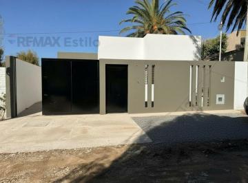 Casa · 105m² · 4 Ambientes · 2 Cocheras · Casa 3 Dorm. Venta en Gonnet Estrenar