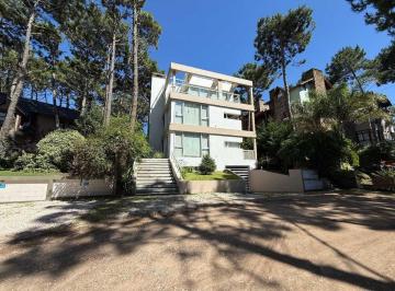 Departamento · 64m² · 2 Ambientes · 1 Cochera · Departamento Venta Mar de Las Pampas con Pileta