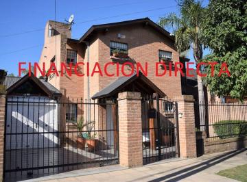 Casa · 220m² · 6 Ambientes · 3 Cocheras · Venta Financia Permuta Casa Paso del Rey Pileta