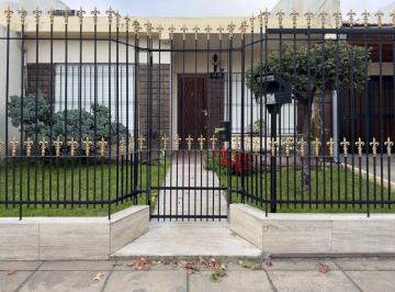 Casa · 115m² · 4 Ambientes · 2 Cocheras · Venta Casa 4 Ambientes San Justo