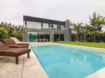 Casa · 490m² · 7 Ambientes · 6 Cocheras · Venta Casa Barrio Nautico San Juan Villanueva Tigr