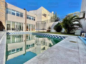 Casa · 314m² · 5 Ambientes · 2 Cocheras · Casa - Lanús Oeste