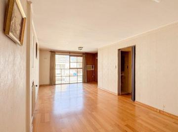 Departamento · 86m² · 5 Ambientes · 1 Cochera · Departamento Venta La Plata 2 Dorm. Cochera
