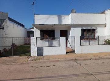 Casa · 110m² · 4 Ambientes · 2 Cocheras · Venta Casa 3 Ambientes + Depto 2 Amb Bella Vista