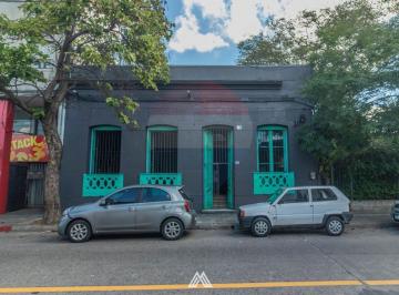Casa · 313m² · 8 Ambientes · Venta Casa a Reciclar Cerro
