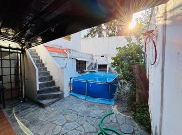 Casa · 160m² · 4 Ambientes · 1 Cochera · Venta Casa 4 Amb Villa Bosch Cochera Patio Permuta