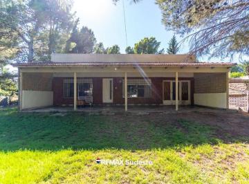 Casa · 93m² · 4 Ambientes · 1 Cochera · Casa en Venta Pehuen Có – Oportunidad Inversión!