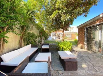 Casa · 207m² · 8 Ambientes · Venta Casa Malvin 4 Dorm., Fondo y Barbacoa