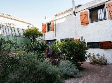 Casa · 232m² · 8 Ambientes · 1 Cochera · Venta Casa con Fondo Garage y Apto en Tres Cruces