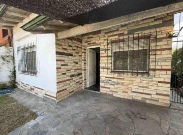 Casa · 100m² · 3 Ambientes · Venta Casa a Refaccionar Oportunidad Única 333 m²