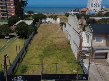 Terreno · 744m² · Lote Para Desarrollo - R3