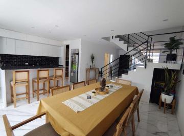 Casa · 150m² · 5 Ambientes · Casa 5 Amb en Venta Villa Ballester Patio Terraza