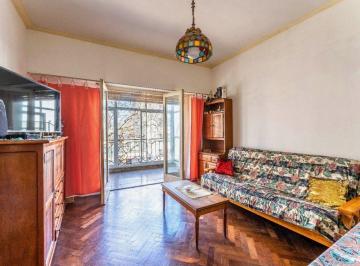 Departamento · 72m² · 3 Ambientes · Venta Departamento 3amb Floresta Balcon/ Luminoso