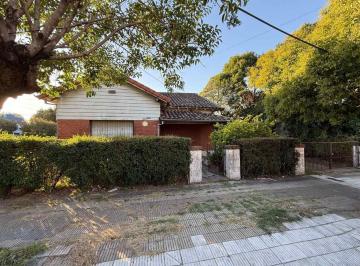 Casa · 128m² · 3 Ambientes · 2 Cocheras · Venta Casa 3 Amb Hurlingham Para Reciclar
