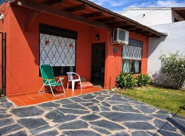 Casa · 88m² · 4 Ambientes · 1 Cochera · Venta Casa 3 Dorm. en Una Planta en Don Torcuato