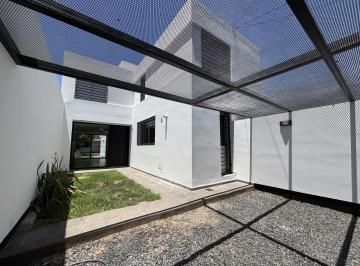 Casa · 207m² · 4 Ambientes · 2 Cocheras · Venta, Duplex 3 Dorm, 3 Baños, Cochera X 2, Patio, Asador
