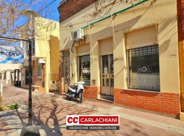 Local comercial · 186m² · 6 Ambientes · 1 Cochera · Local - Las Parejas