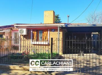Casa · 115m² · 5 Ambientes · 1 Cochera · Casa - Las Parejas