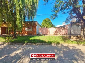 Casa · 415m² · 5 Ambientes · 1 Cochera · Casa en Las Parejas