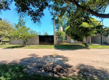 Casa · 82m² · 3 Ambientes · 2 Cocheras · Oportunidad Casa en Venta + Terreno en Villa del Prado!