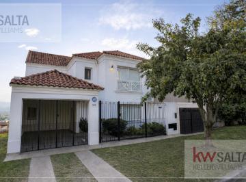 Casa · 280m² · 11 Ambientes · Los Parrales 700 - Tres Cerritos