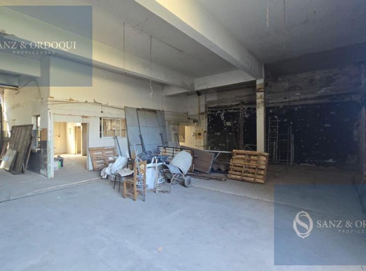 Local comercial · 322m²