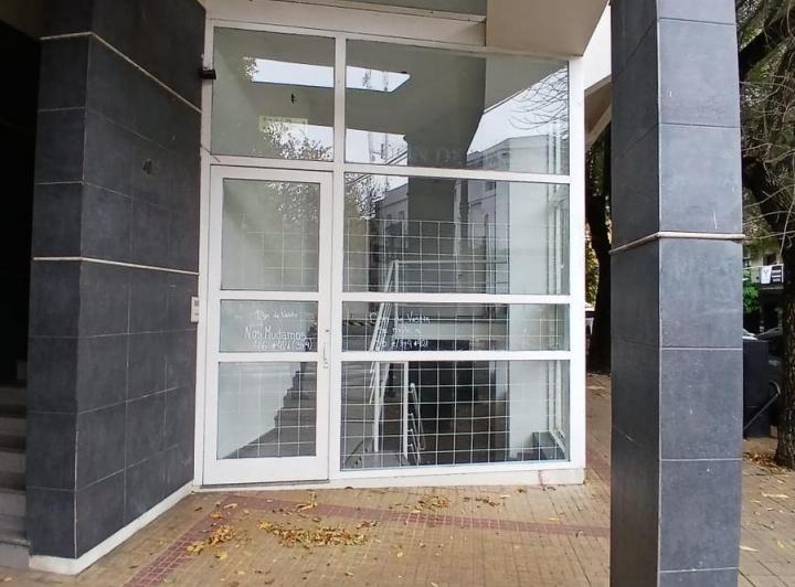 Local comercial · 100m² · 3 Ambientes