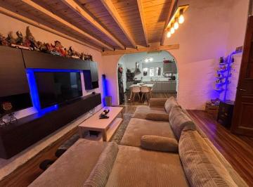 PH · 83m² · 3 Ambientes · 2 Cocheras · PH 3 Ambientes con Terraza y Cochera en Lanus