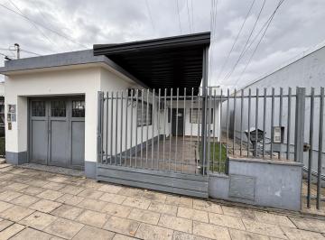 PH · 70m² · 4 Ambientes · 1 Cochera · PH en Alquiler Patio y Cochera Castelar