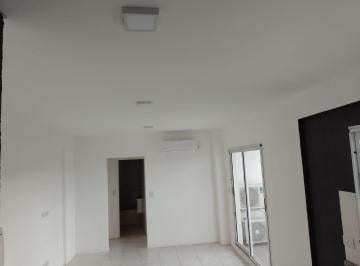 Departamento de 2 ambientes, Avellaneda · Dos Ambientes por Escalera | Sarandi | Espacio Guardacoche