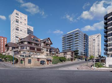 Departamento · 65m² · 2 Ambientes · 1 Cochera · Venta Departamento 2 Ambientes con Cochera con Vista Al Mar en El Edificio Varese Unico