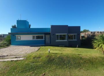 Casa · 137m² · 4 Ambientes · Casa en Venta - 3 Dorm. 2 Baños - Residencial I