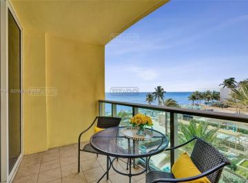 Departamento · 69m² · 2 Ambientes · 1 Cochera · Departamento en Venta en Hollywood, Miami, Florida
