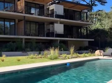 Departamento · 93m² · 4 Ambientes · 2 Cocheras · Departamento en Casaåite – 2 Dorm., Suite y 2 Cocheras en Villa Allende