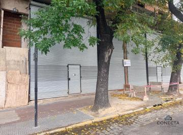 Local comercial · 1040m² · Local - Flores