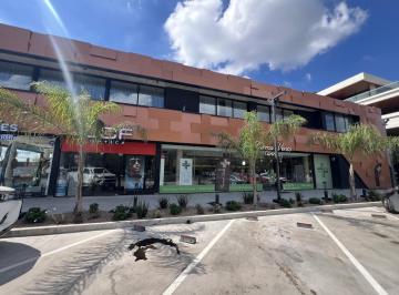 Local comercial · 105m² · Excelente Local de 105 m en El Complejo Via Vento Canning