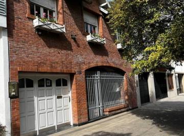Casa · 335m² · 4 Dormitorios · 1 Cochera · Casa en Venta La Plata 4 Dorm.