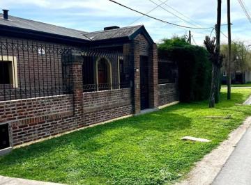 Casa · Casa en Venta en City Bell