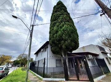Casa de 5 ambientes, Ituzaingó · Casa con 4 Habitaciones en Venta en Ituzaingó Norte