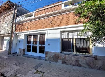 Casa · 80m² · 5 Ambientes · 1 Cochera · Casa de 2 Dorm. - Cinco Esquinas