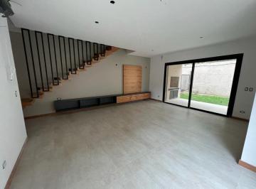 Departamento de 5 ambientes, Chacras de Coria · Tittarelli Vende Espectacular Duplex en Pleno Corazón de Chacras de Coria.
