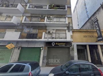 Local comercial · 49m² · Local a La Calle en Sarmiento Al 1500 - 50 m² Patio Toilette