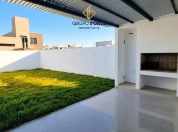 Casa · 120m² · 3 Ambientes · 2 Cocheras · Financiación Dúplex en Venta 2 Dorm Docta Av