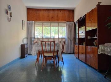 Casa · 130m² · 3 Ambientes · Venta Casa 3 Ambientes con Patio, Terraza y Jardín.