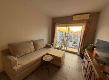 Departamento · 52m² · 3 Ambientes · Depto. 3 Ambientes Refaccionado a Nuevo con Balcón