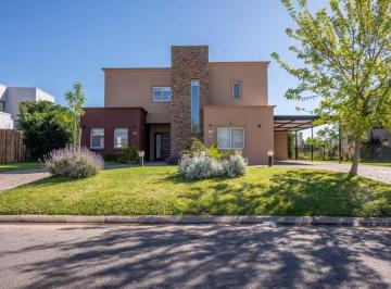 WhatsApp Image 2026-04-23 at 16.35.42.jpeg · Venta Casa 5 Ambientes Haras de Santa María – Escobar - con Pileta