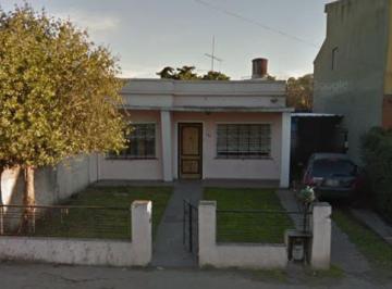 Casa · 135m² · 5 Ambientes · 1 Cochera · Casa en Venta - 3 Dorm. 2 Baños - Hurlingham